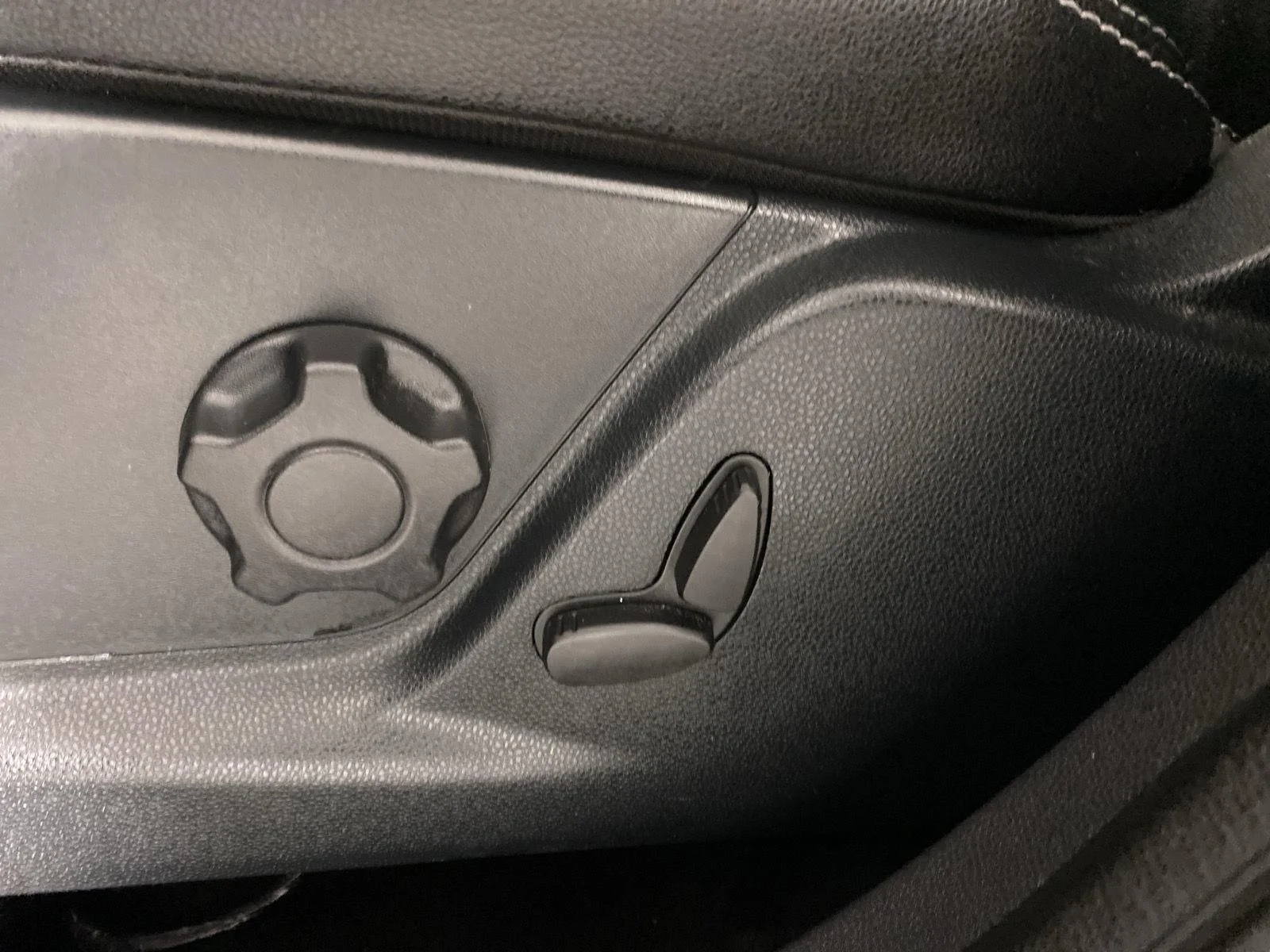 Used 2022 Blue Ford Titanium image 14