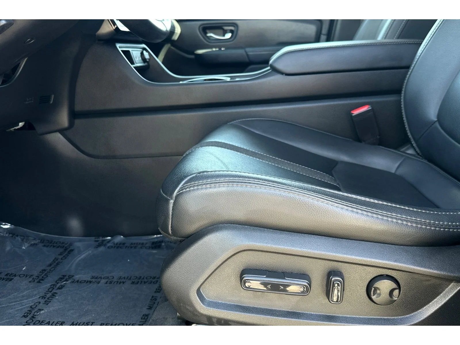 Used 2024 Crystal Black Pearl Honda Touring image 13