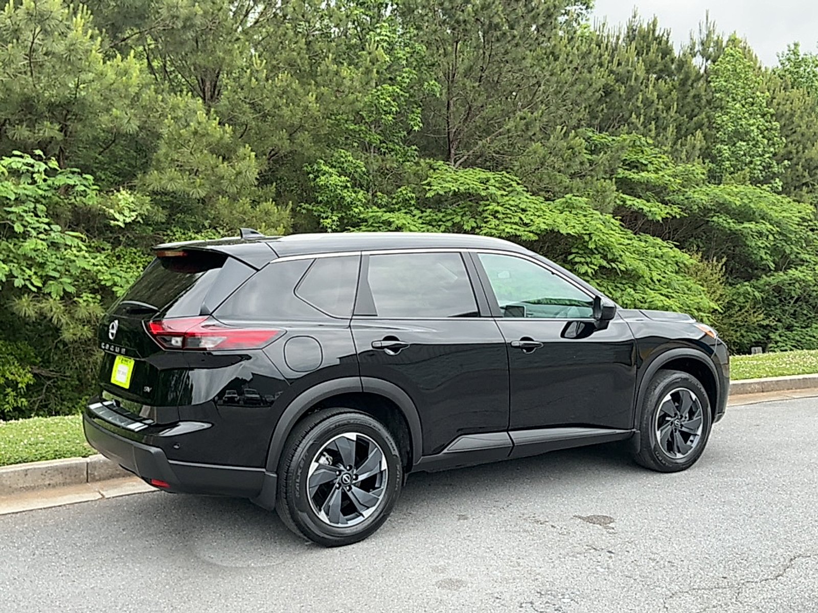 Used 2024 Super Black Nissan SV FWD image 2