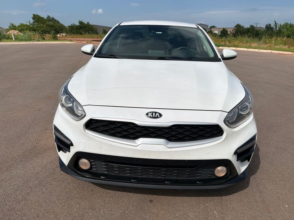 Used 2021 Snow White Pearl Kia LXS image 2
