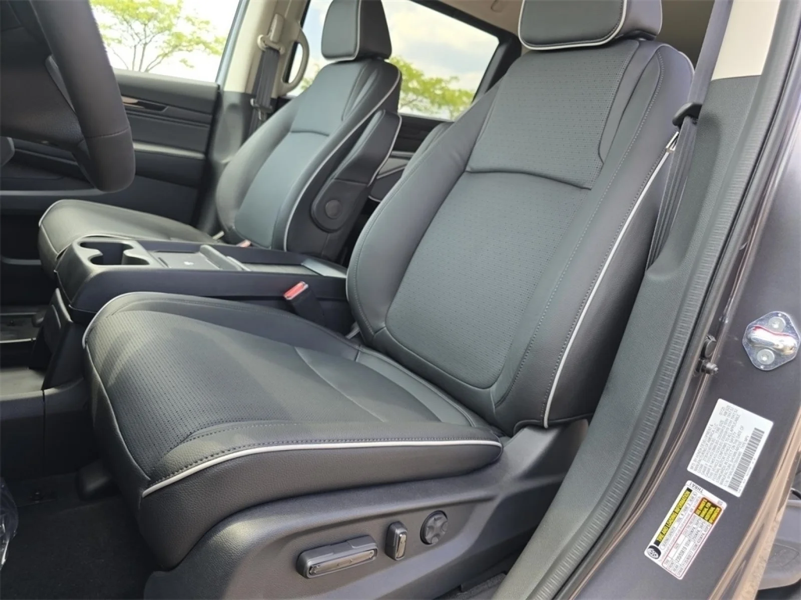 2026 Honda Odyssey Elite - Photo 29