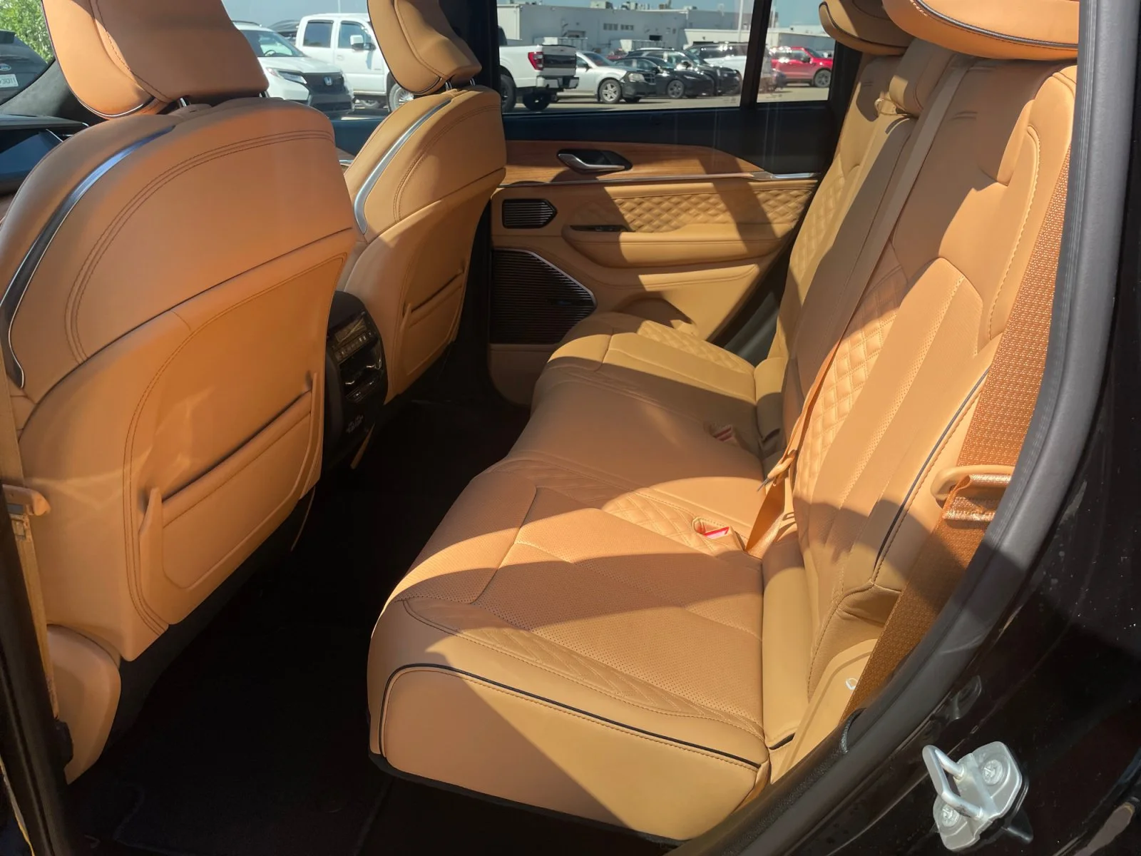 Used 2024 Diamond Black Crystal Pearl Jeep SUMMIT image 18
