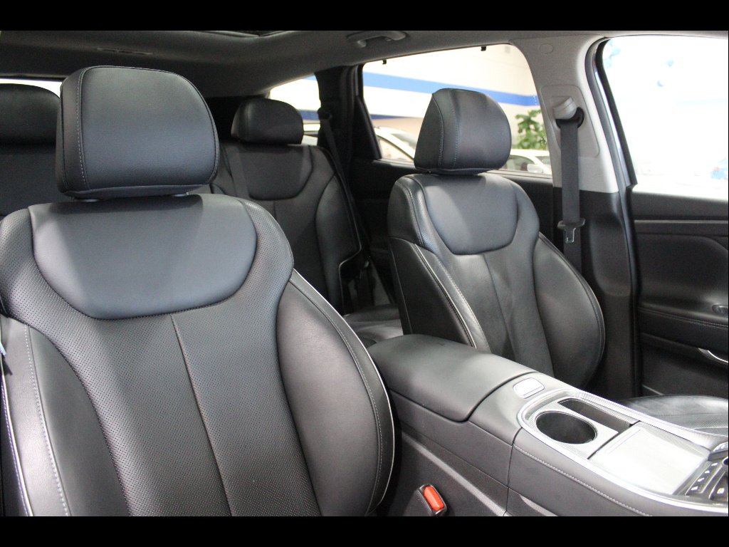 2022 Hyundai Santa Fe Limited - Photo 18