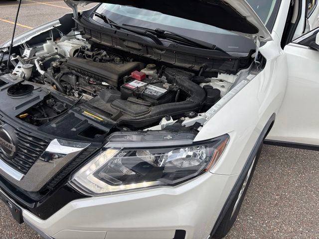 Used 2018 Pearl White Nissan SV image 17