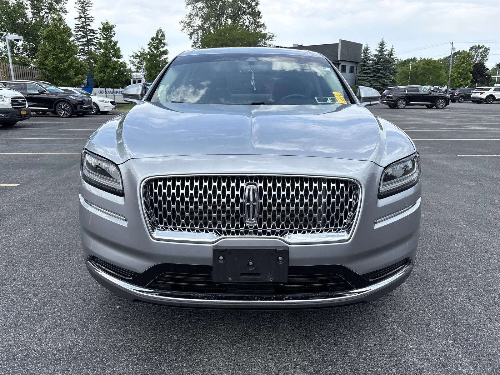 Used 2022  Lincoln Standard image 2