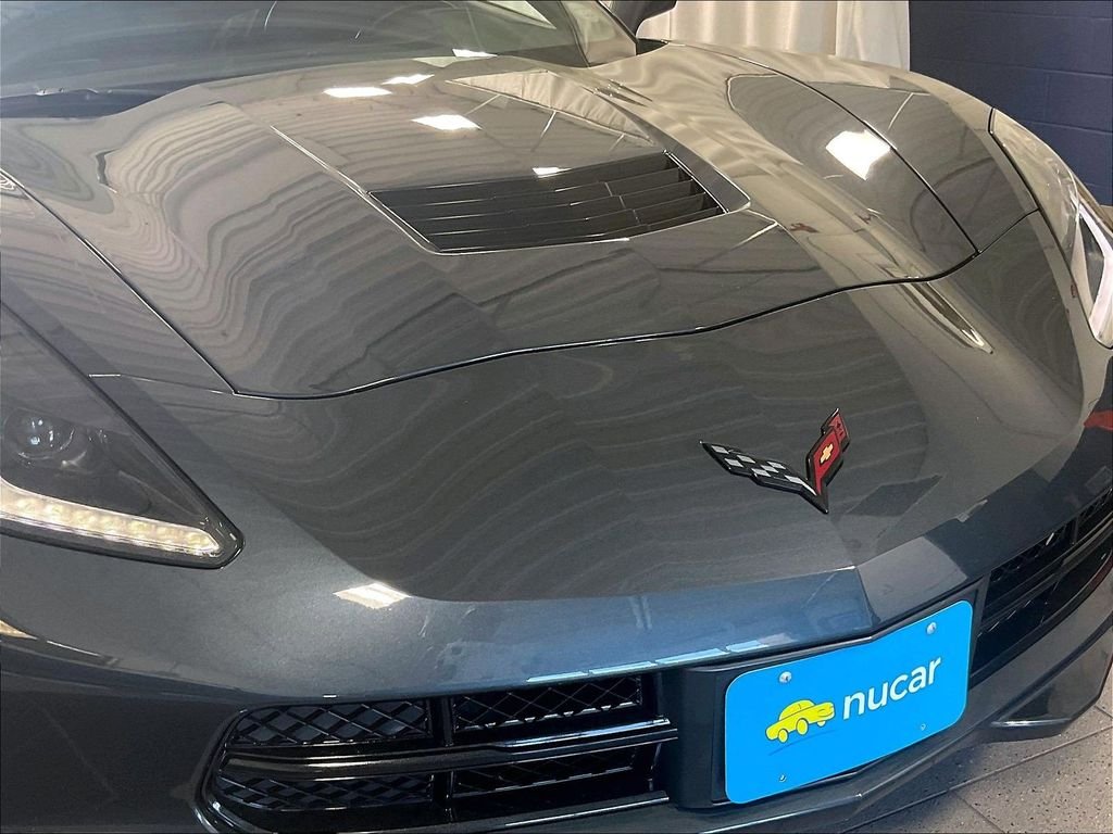 Used 2019 Gray Chevrolet Stingray image 29