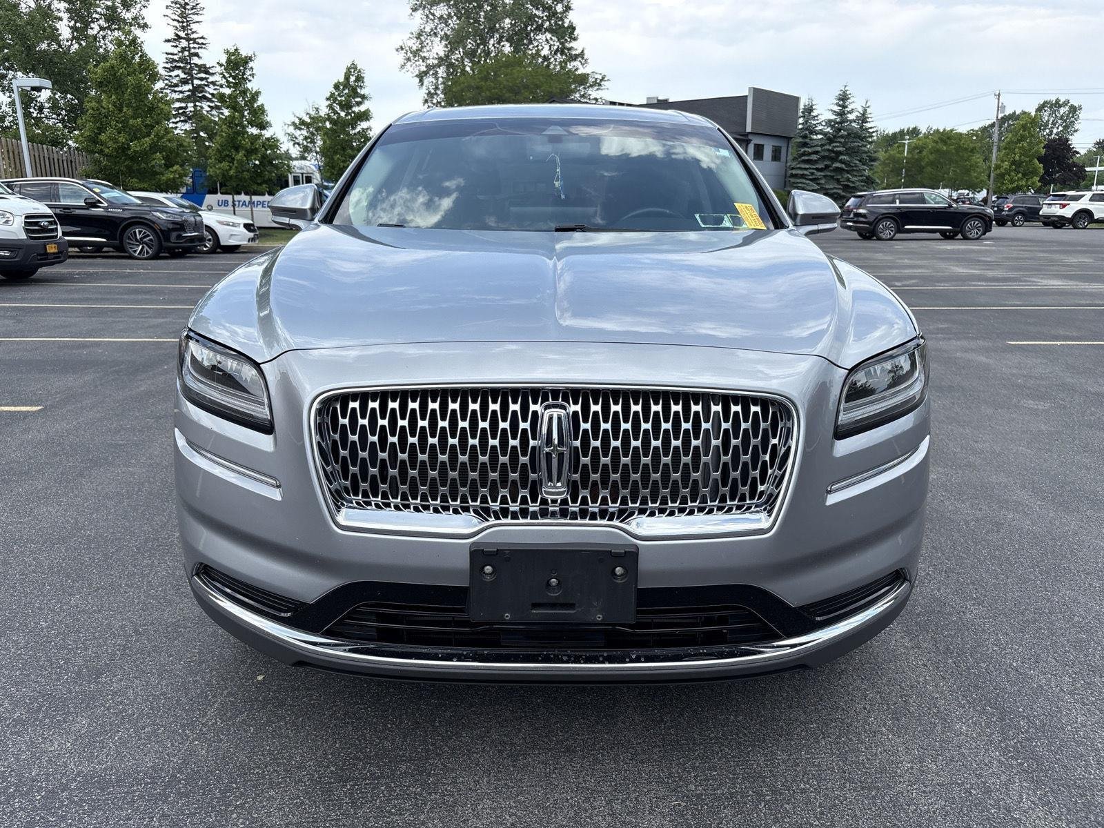 Used 2022  Lincoln Standard image 2