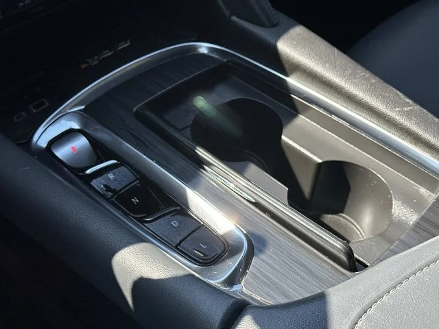 Used 2023 Black Buick Essence image 34