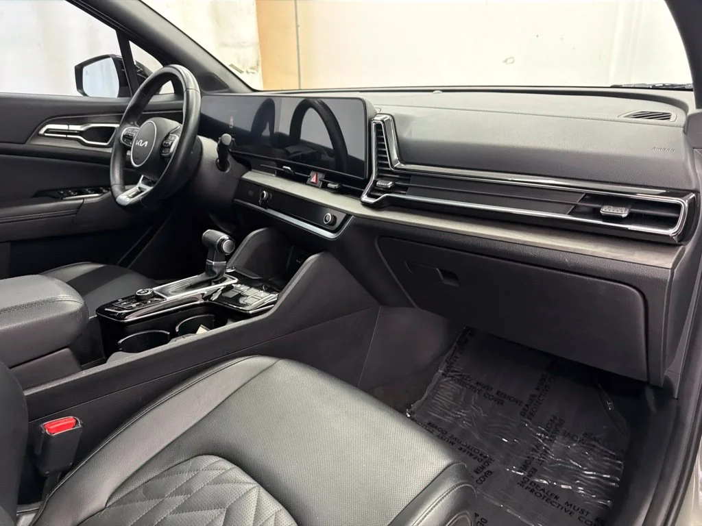 Used 2024 Green Kia X-Line image 28