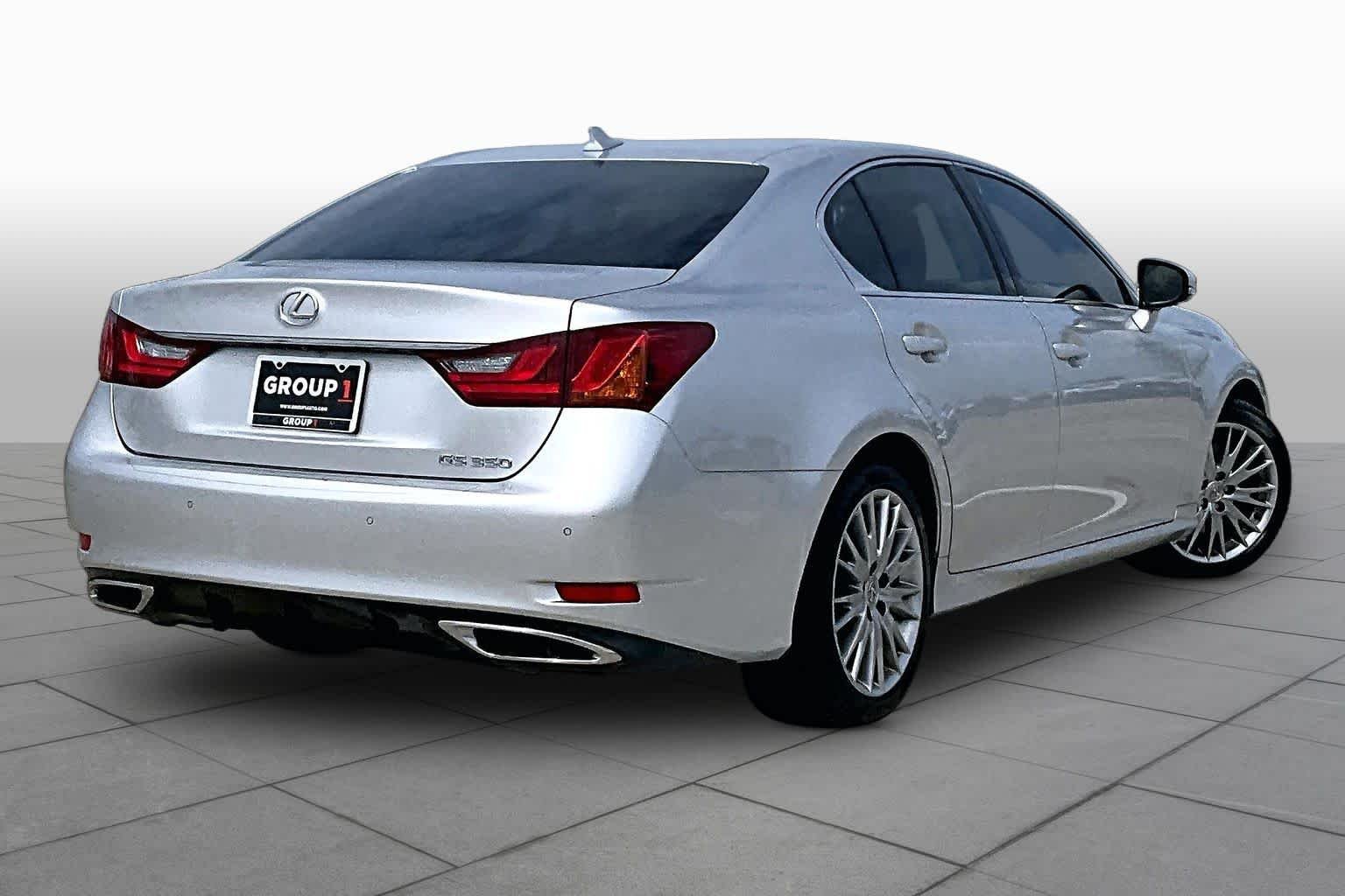 Used 2014 Liquid Platinum Lexus  image 12