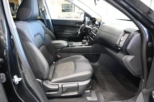 Used 2025 Black Nissan SV image 10