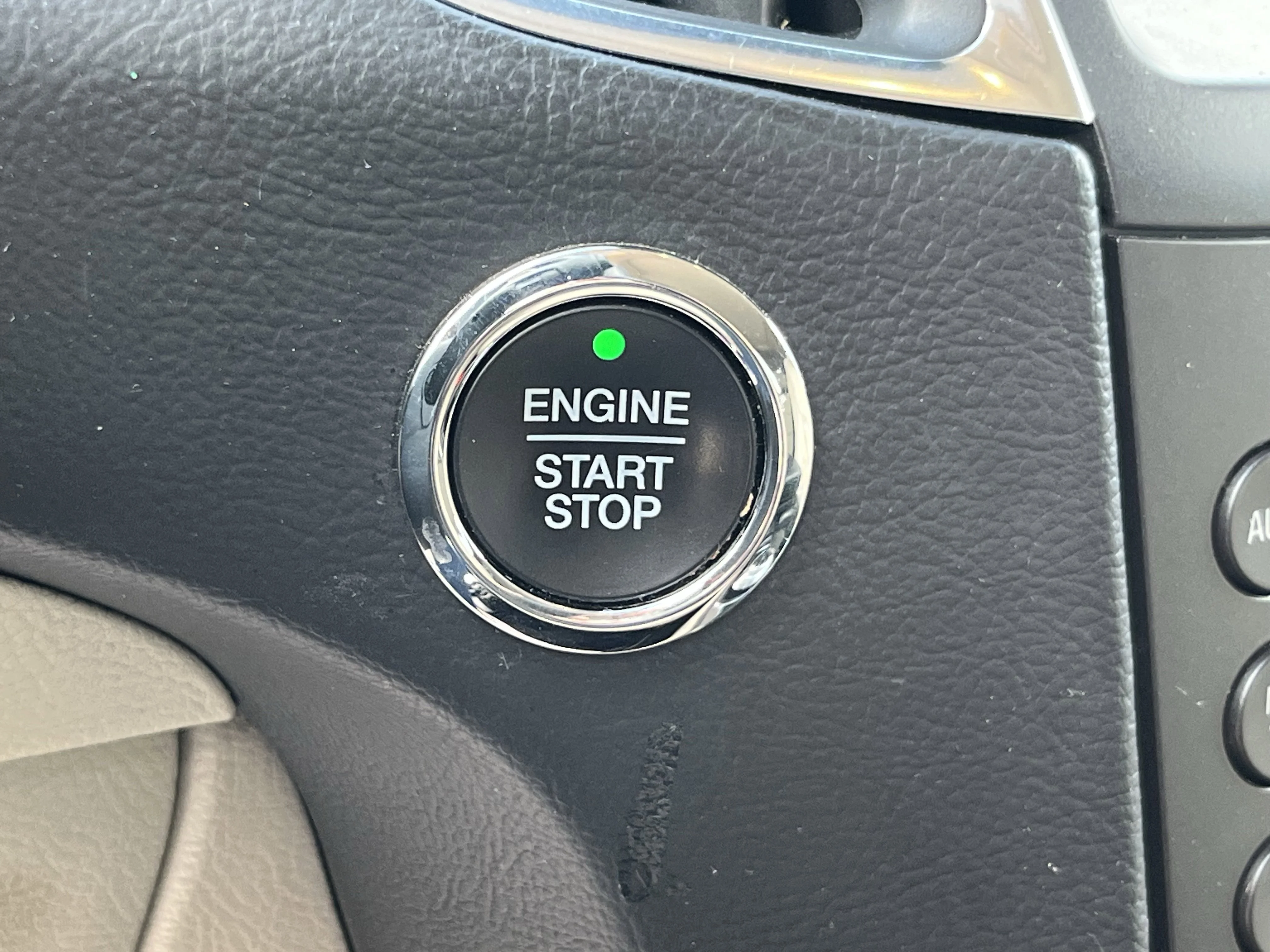 Used 2020 Green Metallic Ford Titanium image 39