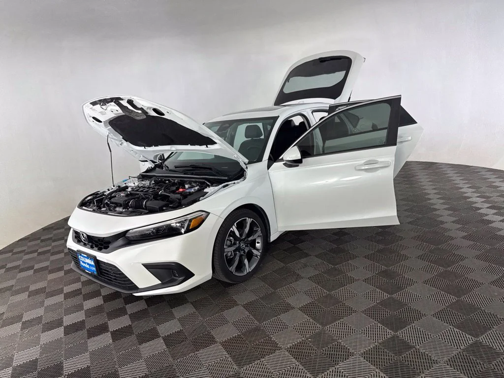 Used 2024 Silver Honda EX-L image 11