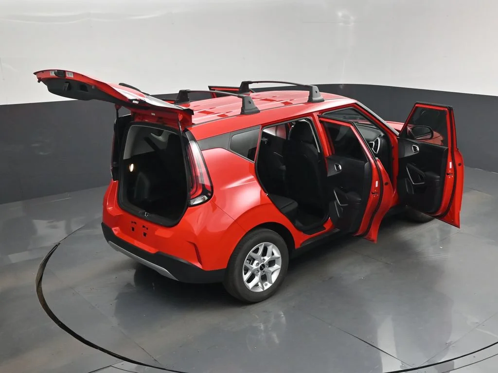 Used 2025 Red Kia LX image 29