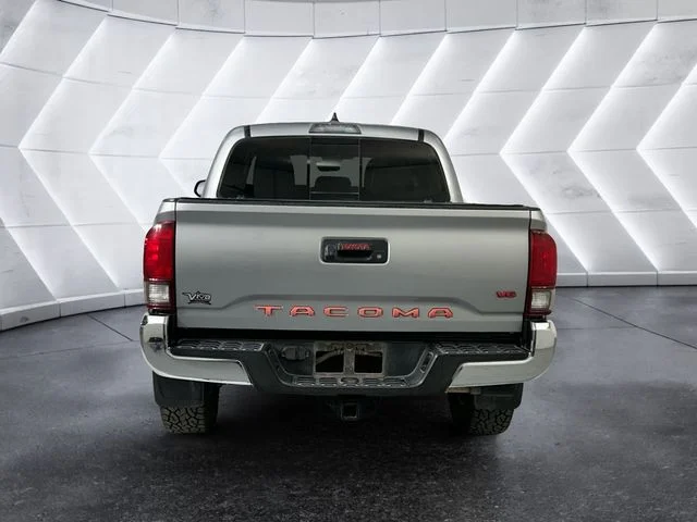 Used 2021 Silver Toyota SR5 image 5