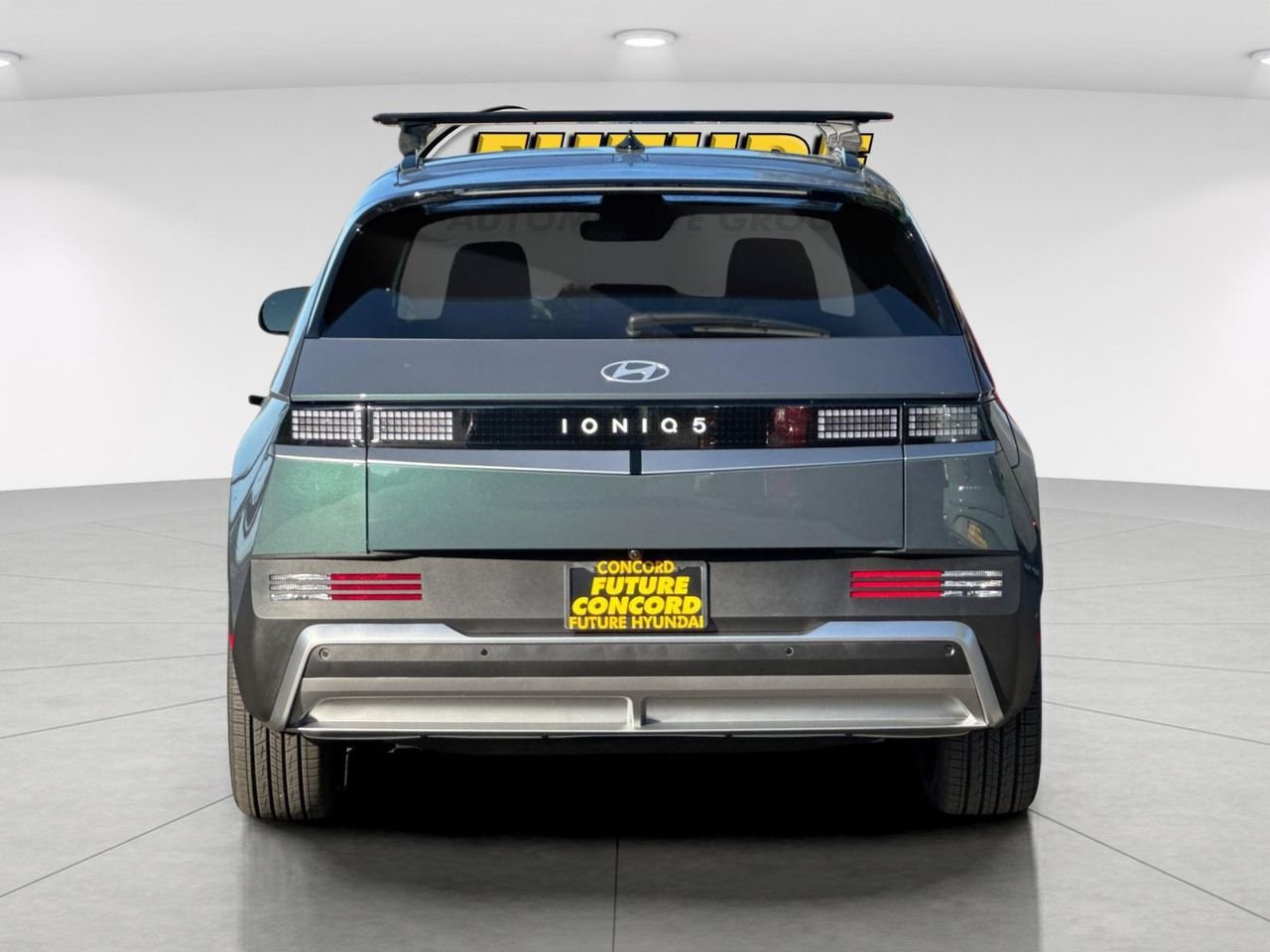 New 2027 Green Hyundai SEL image 4