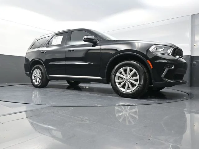 Used 2022 Black Dodge SXT image 19