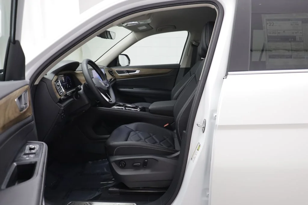 New 2026 Opal White Volkswagen SE w/Technology image 6