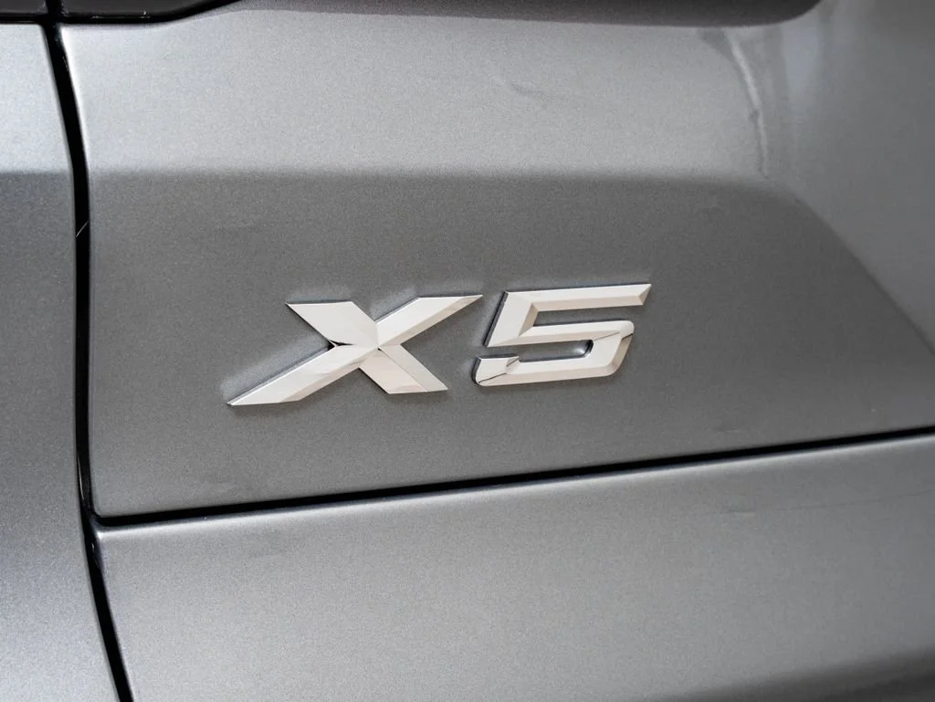 New 2026 Skyscraper Grey Metallic BMW xDrive40i image 18