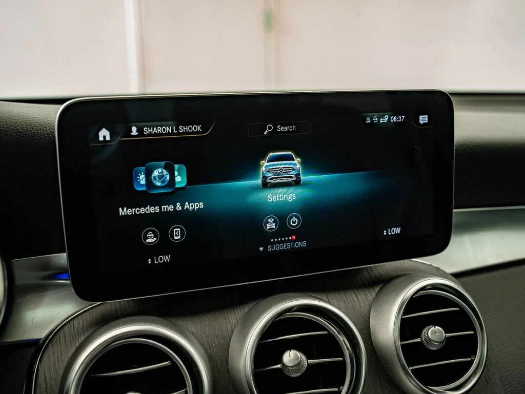 Used 2022 Black Mercedes-Benz GLC 300 image 23