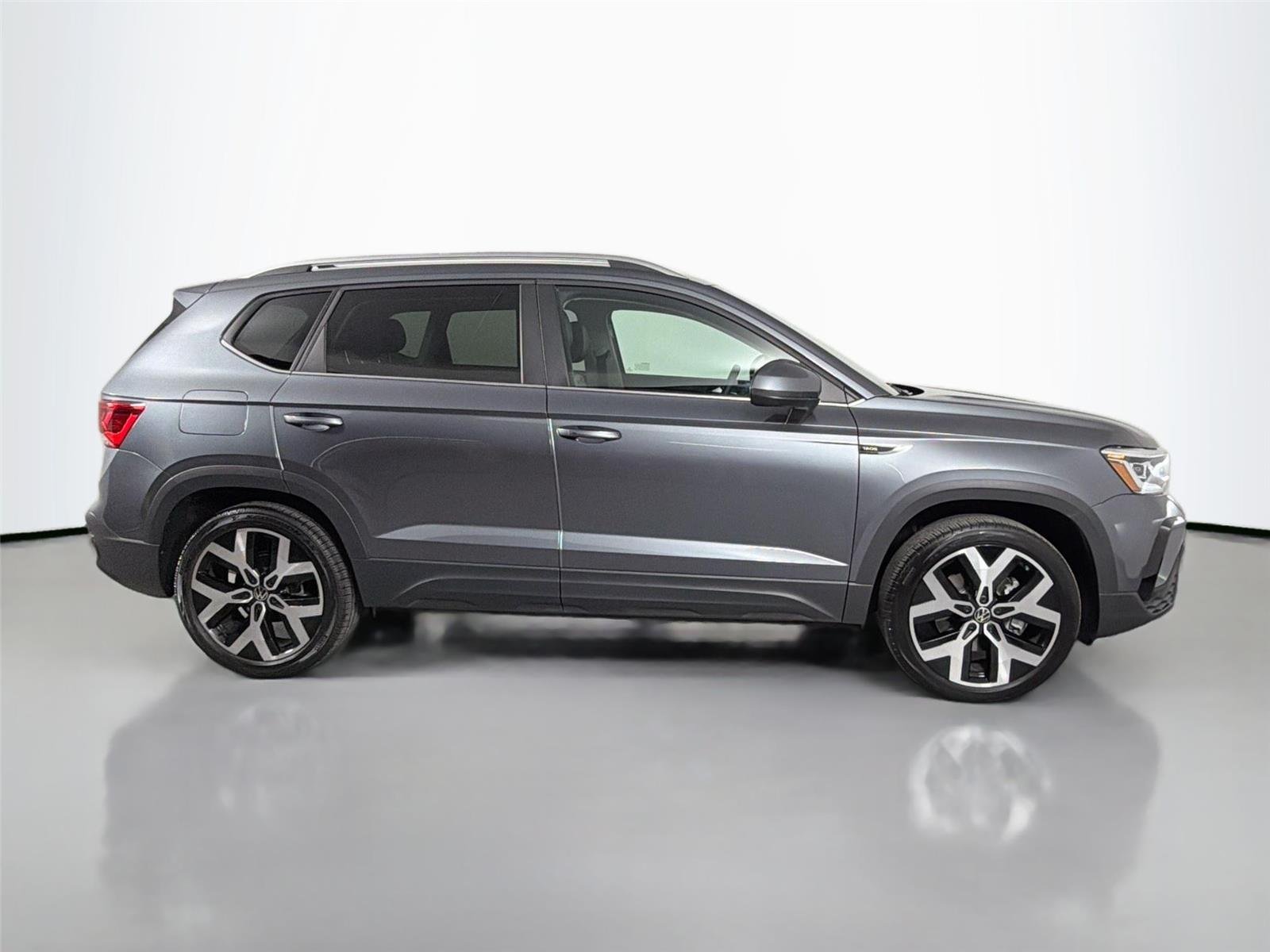 Certified Used 2023 Platinum Gray Metallic Volkswagen SEL image 4