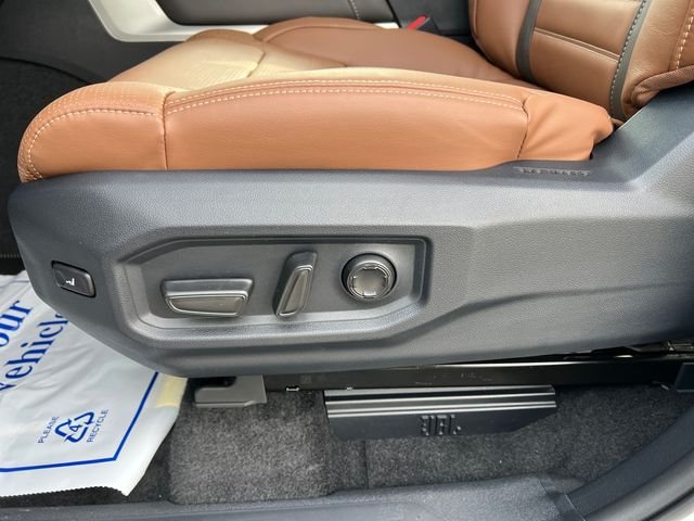 New 2026 Wind Chill Pearl <sup>1</sup> Toyota  1794 Edition image 26