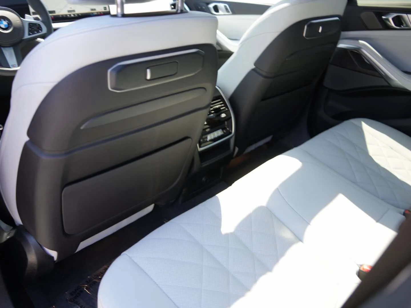 New 2027 Skyscraper Grey Metallic BMW xDrive40i image 10