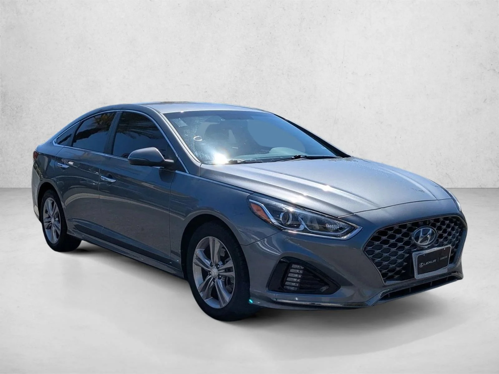 Used 2019 Machine Gray Hyundai SEL image 3