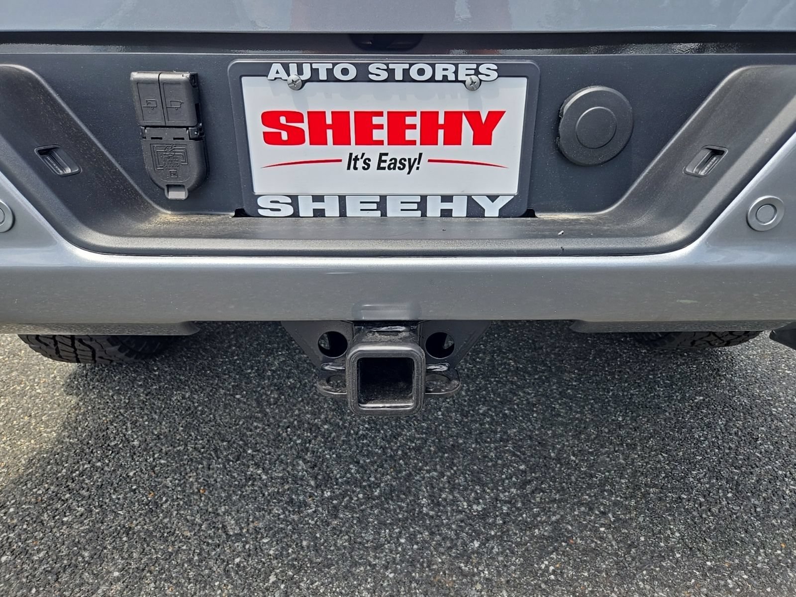 New 2026 Sterling Metallic GMC AT4 image 14