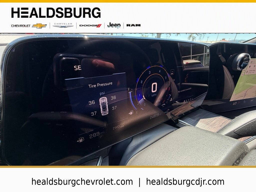 Used 2025 White Chevrolet LT image 18