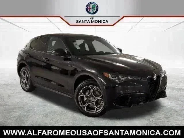 2025 Alfa Romeo Stelvio Stelvio AWD's photo