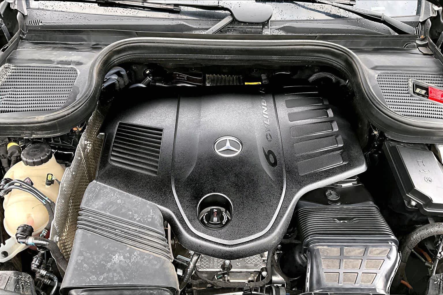 Used 2022 Black Mercedes-Benz GLS 450 image 32