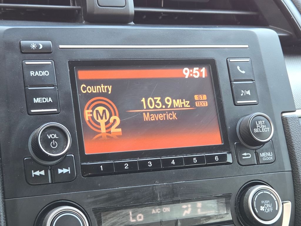 Used 2018  Honda LX image 24