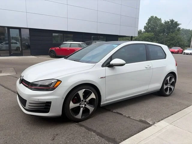 Used 2016 Pure White Volkswagen S image 6