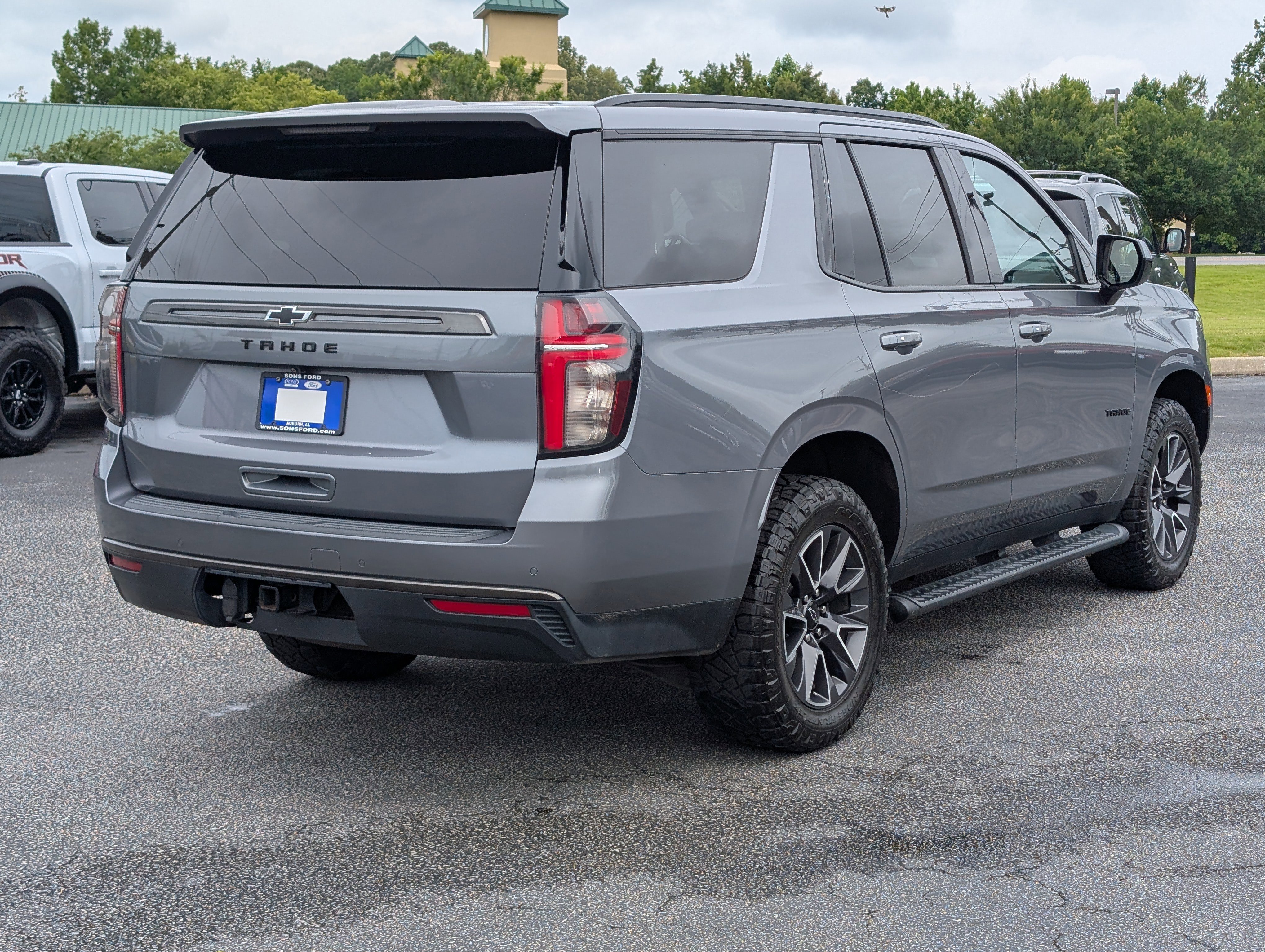 Used 2021 Satin Steel Metallic Chevrolet Z71 image 9