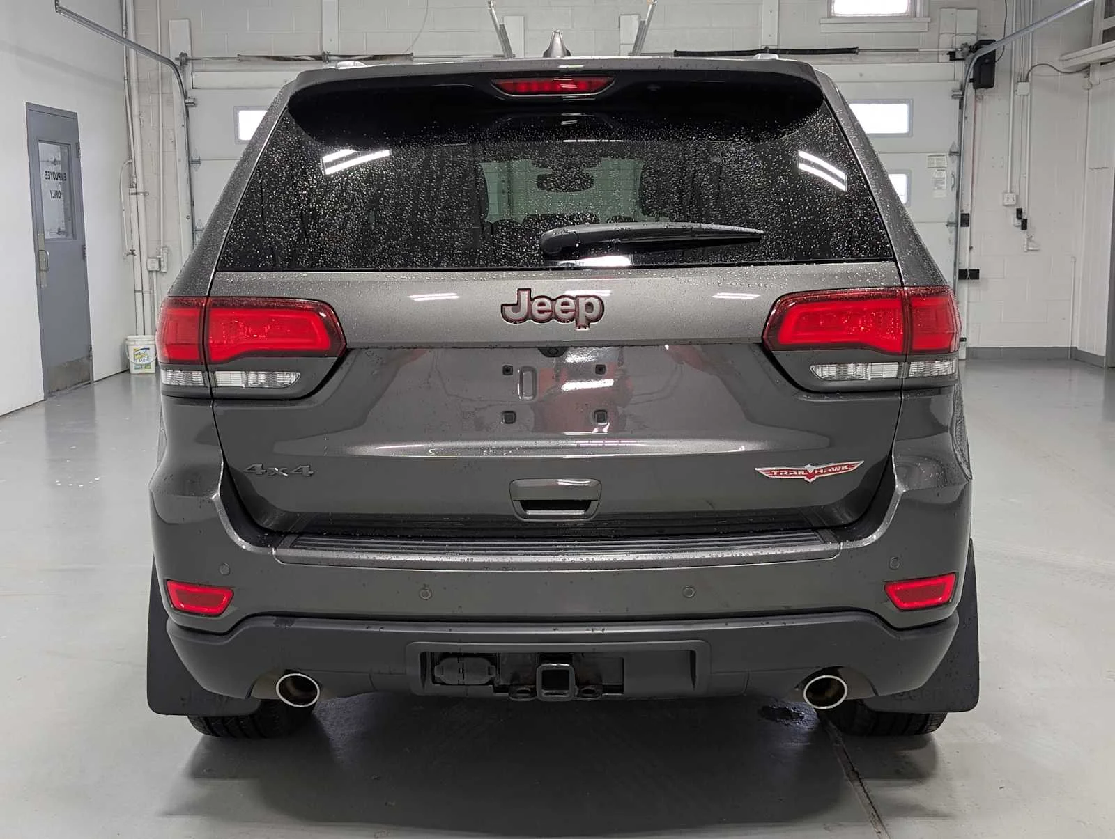 Used 2019 Granite Crystal Metallic Clearcoat Jeep Trailhawk image 9