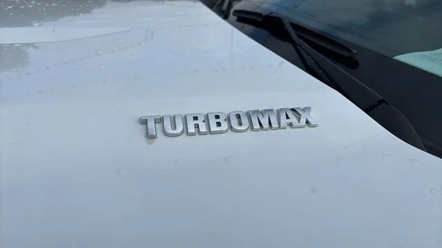 Used 2025 White Chevrolet Custom image 36