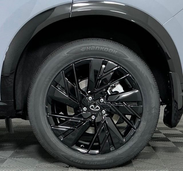 New 2027 Gray INFINITI SPORT image 9