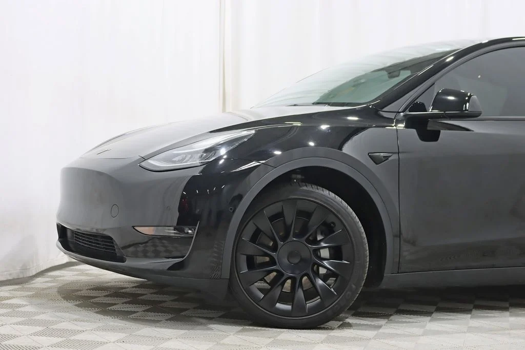 Used 2022 Black Tesla Long Range image 3