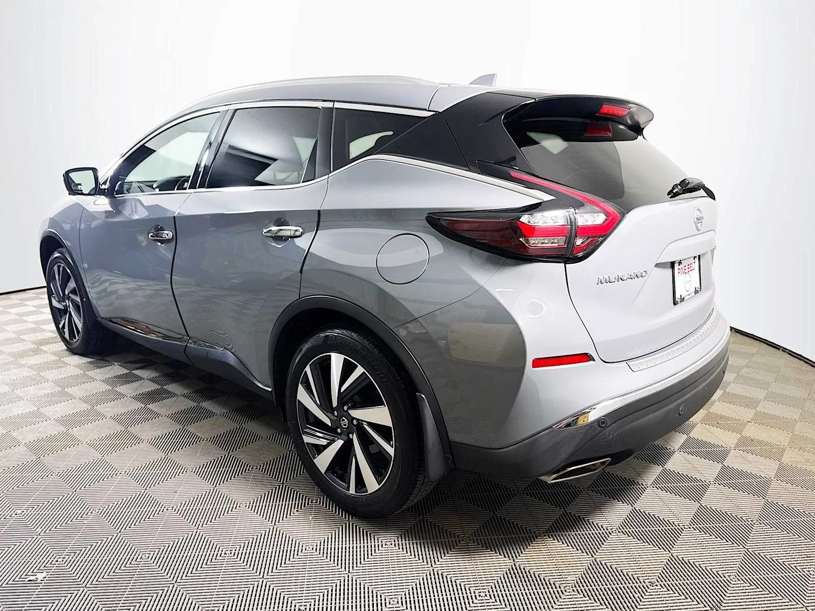 Used 2022 Boulder Gray Pearl Nissan SL image 6
