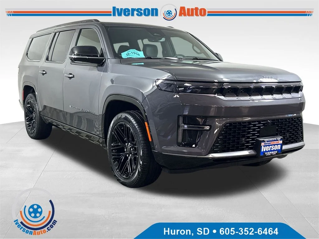 New 2026 Baltic-Gray Metallic Clear-Coat Exterior Paint Jeep Limited Reserve image 1