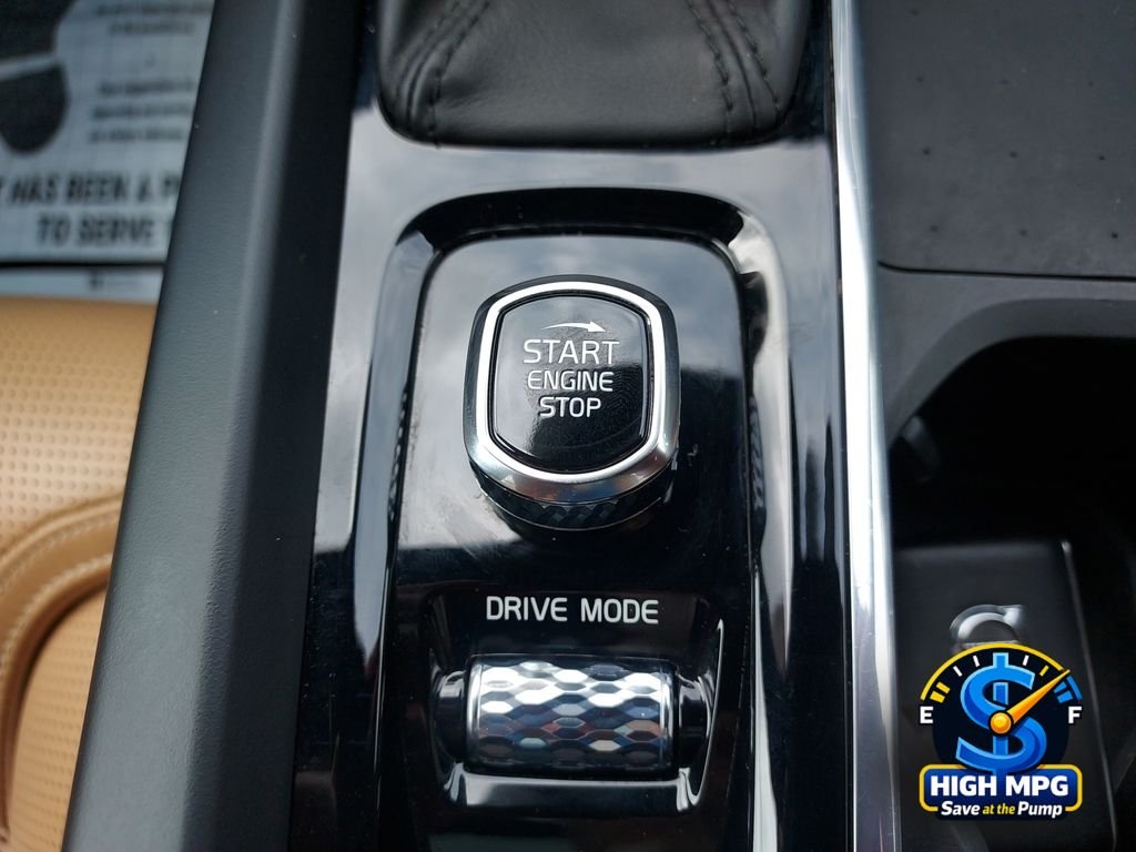 Used 2021 Blue Volvo T5 Inscription image 15
