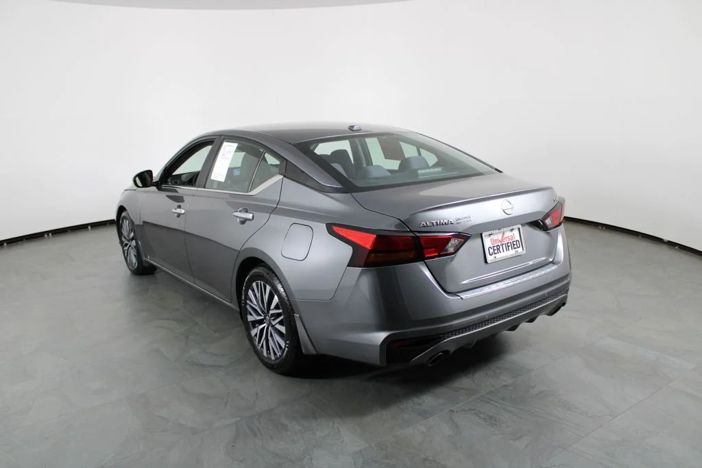 2023 Nissan Altima SV - Photo 16