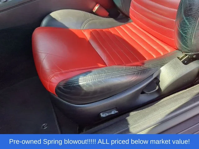 Used 2003 Red Ford  image 23