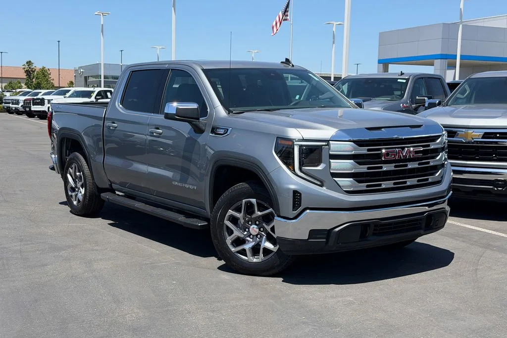 New 2026 Sterling Metallic GMC SLE image 2