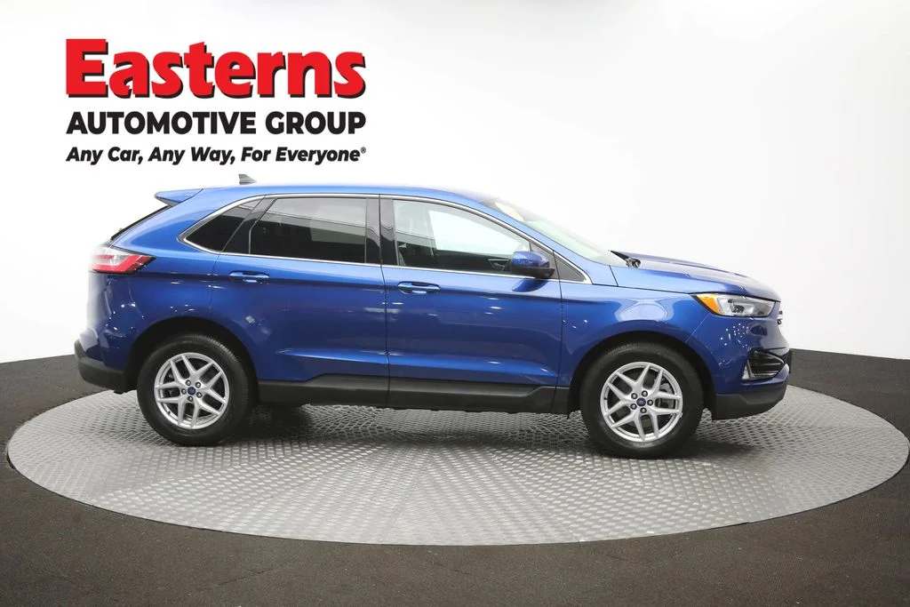 Used 2021 Blue Ford SEL image 44