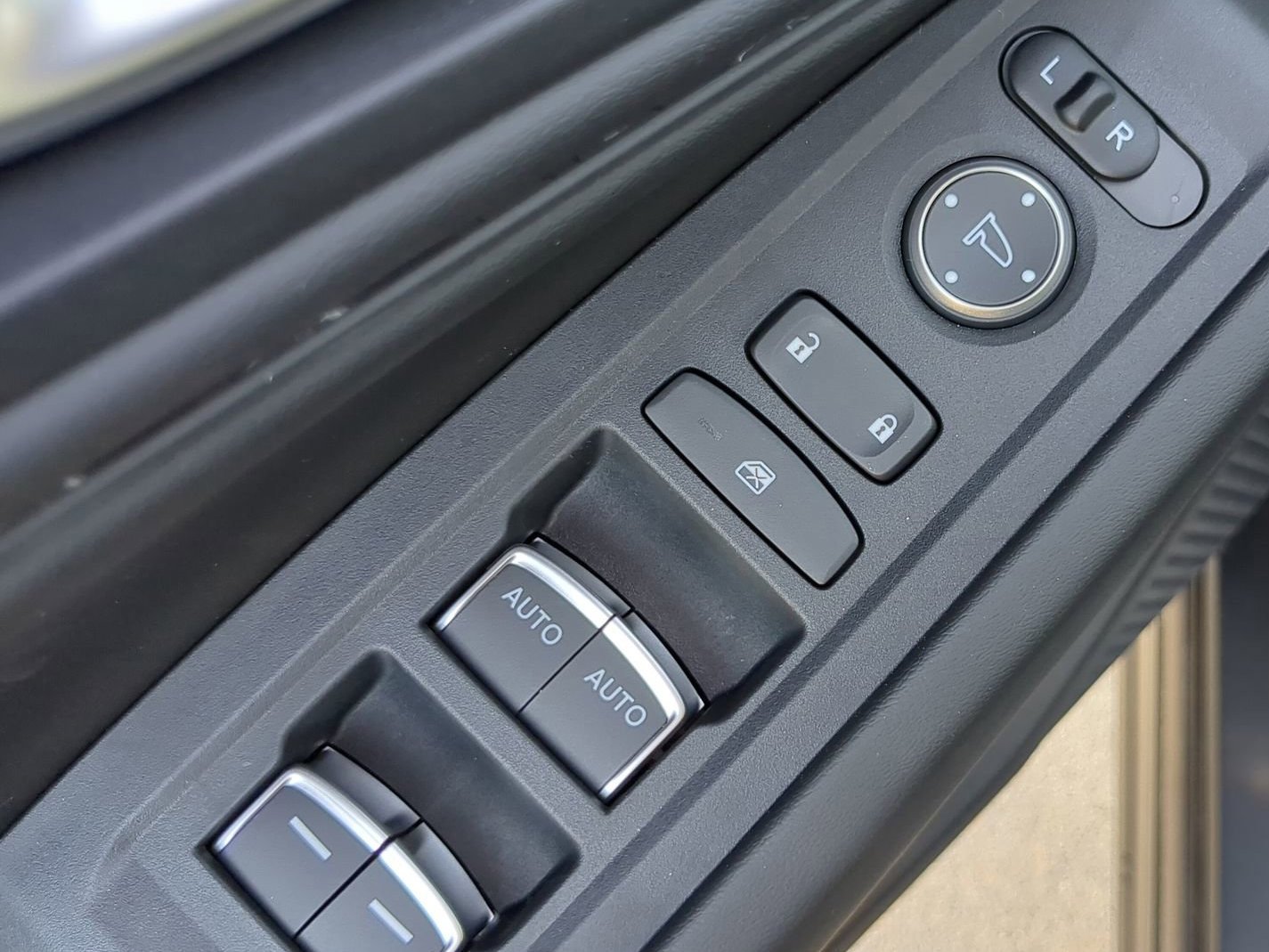 2025 Honda Accord SE - Photo 19