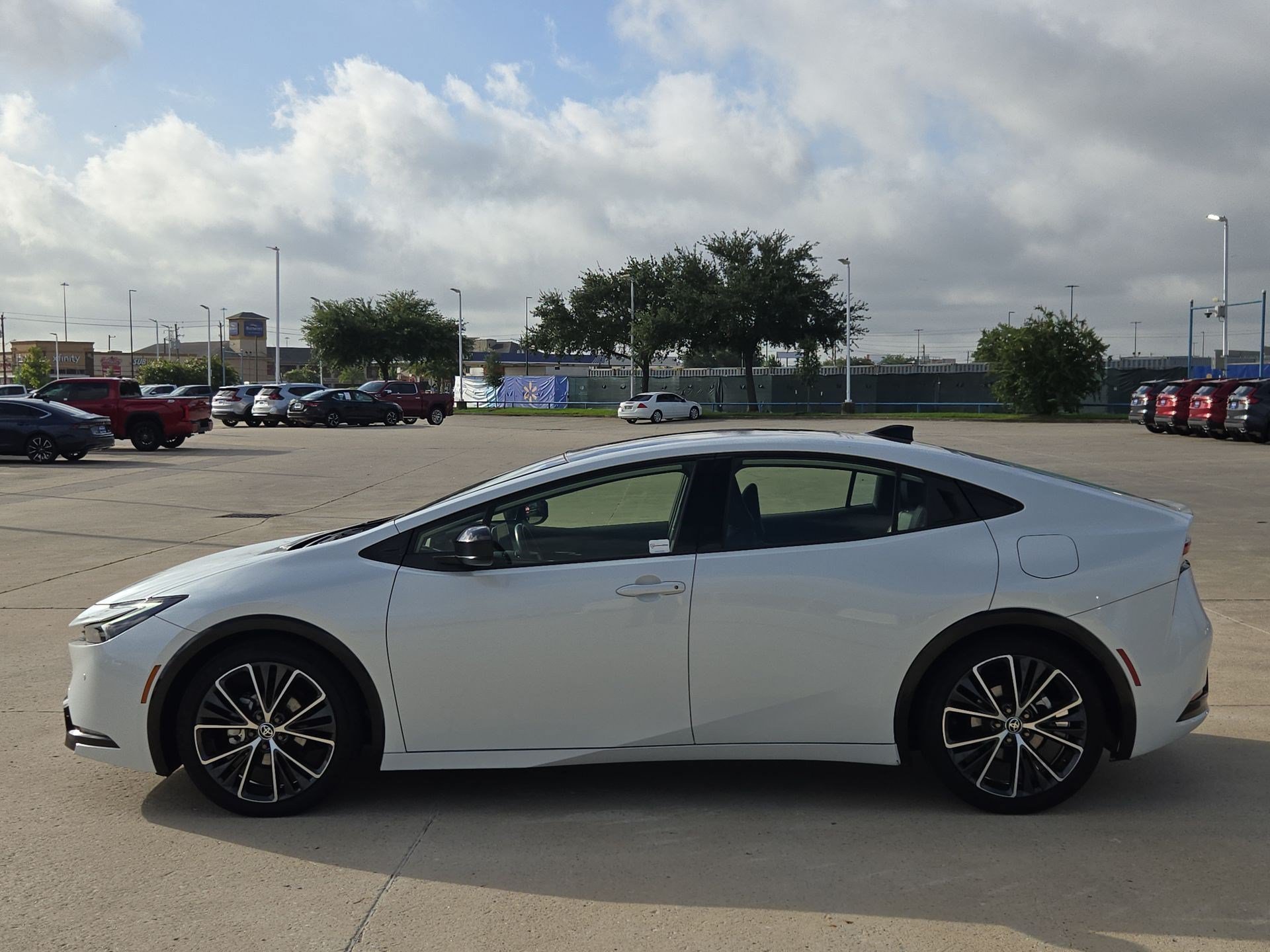 Used 2024 Pearl Toyota XLE image 6