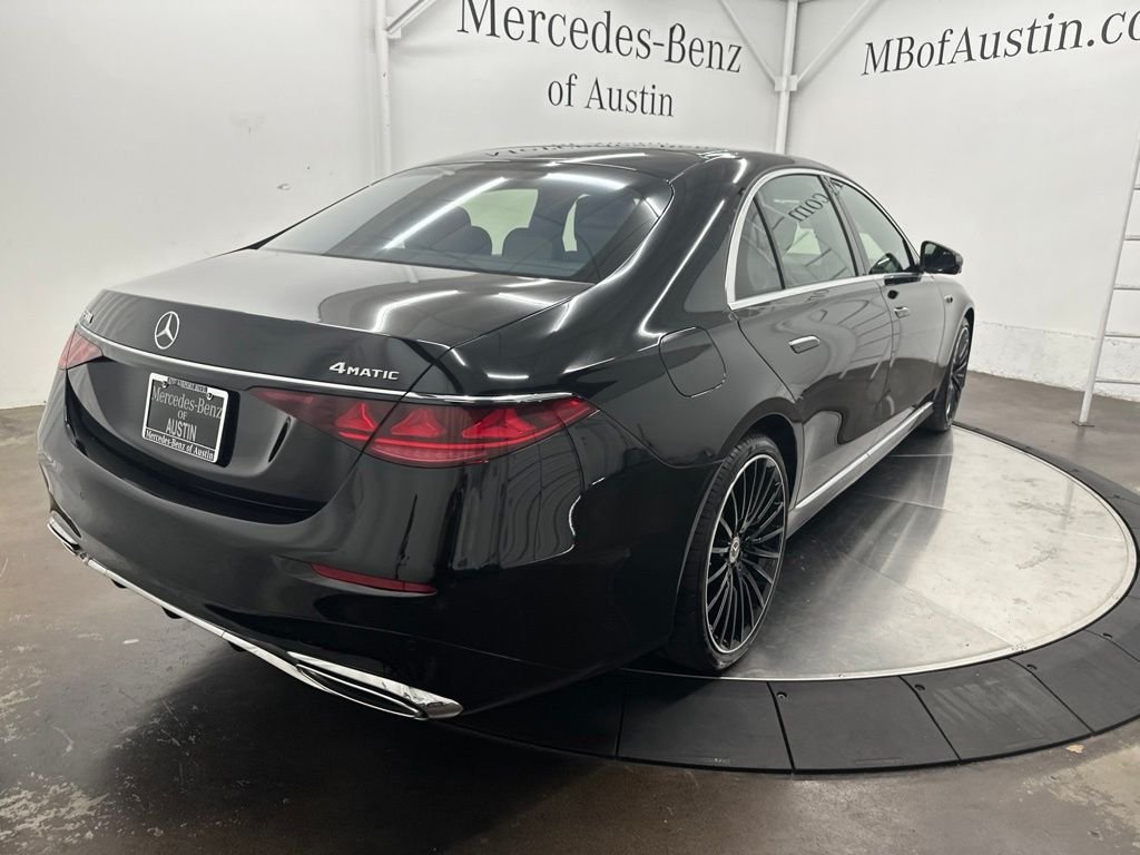 New 2027 Obsidian Black Metallic Mercedes-Benz S 580 image 7