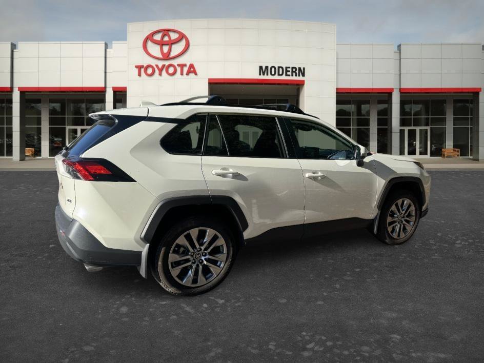 Used 2022 Blizzard Pearl Toyota XLE Premium image 13